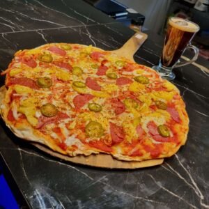 Personal pizza 8″ Perfect for 1 or 2 people, freshly made to order in bangkok sikhumvit soi 33. Cheese / Pepperoni / Hawaiian / Chicken Jalapeno